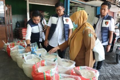 Satgas Pangan Polresta Sidoarjo Sidak Pasar, Pastikan Pasokan Bahan Pokok Aman dan Stabil