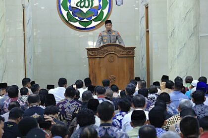 Kapolri Ajak Jamaah Masjid Al-Ikhlas Mabes Polri Jaga Kerendahan Hati dan Perkuat Akhlak